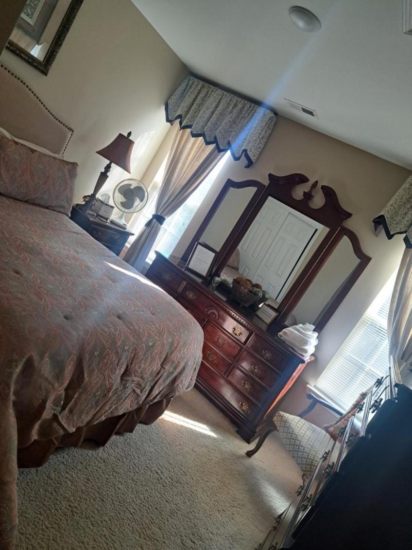 Chiky Sanctuary Apartment Ралей Екстериор снимка